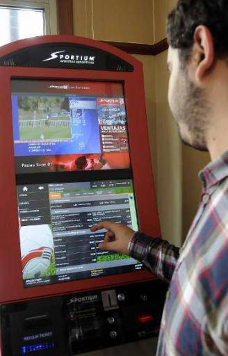 Adintxikikoen apustuak  onartzeagatik salaketa jarri diote Tuterako taberna bati