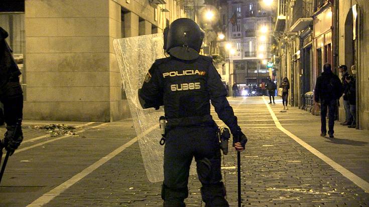 Bost lagun atxilotu dituzte, Pablo Haselen aldeko protestaren ondoren izandako istiluekin lotuta