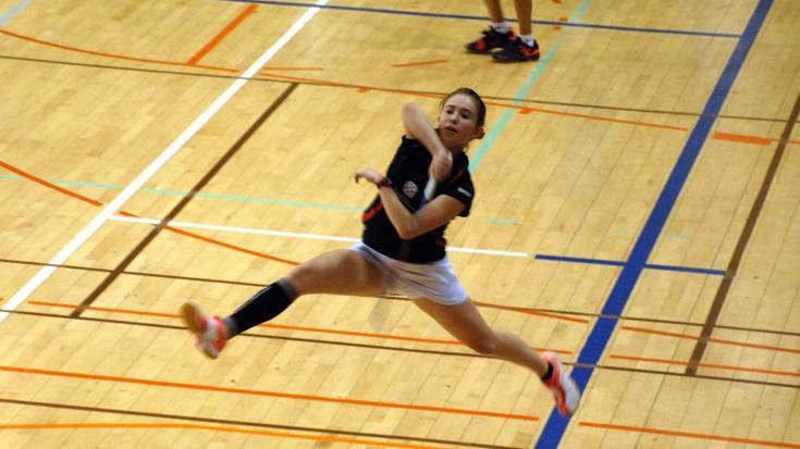 Lizarrako Belmecher Badminton taldeak Euskal Liga irabazi du