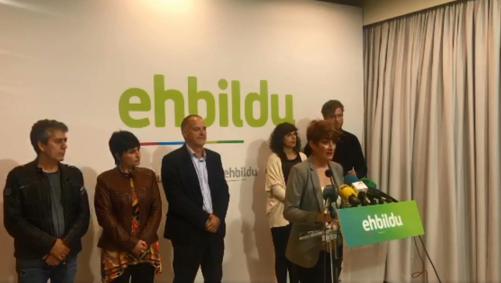 "Eskuina geldiarazteko" hitz egitea ezinbestekoa zaiela ohartarazi dio EH Bilduk PSNri