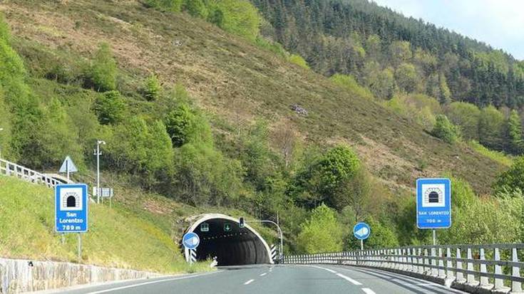 Trafikoa moztuko dute asteburuan A-15 errepidean