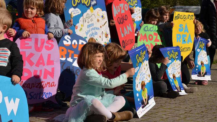 0 eta 3 urte bitarteko seme-alabak dituzten familientzako dirulaguntza gaurtik aurrera eska daiteke