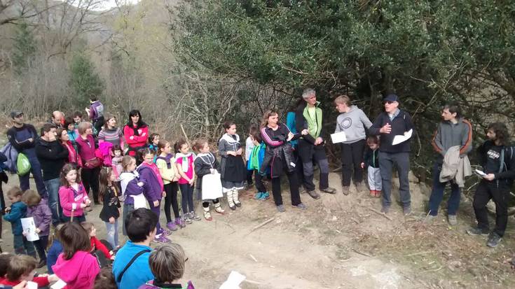 Oinez Basoa ekimena abian jarri du Baztan ikastolak