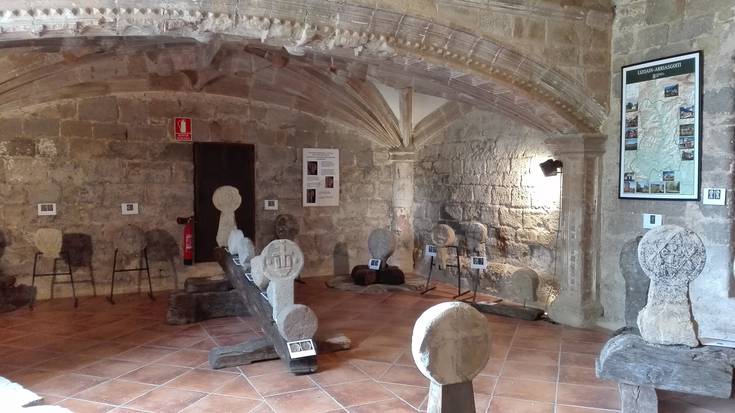 Bizitza eta heriotzaren zikloa hilarrien inguruan Lizoainen