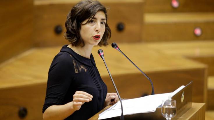 Podemos-Ahal Duguk parlamentari kritikoei aktak itzultzeko eskatu die