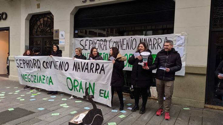 Greba mugagabean jarraitzen dute Sephorako langileek