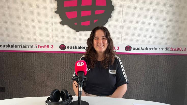Itsaso Jauregi: Euskalerria Irratiko korrespontsala Oasis taldearen Londresko kontzertuan