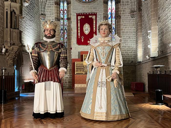 Iruñeko Katedralak bere erraldoi propioak izango ditu