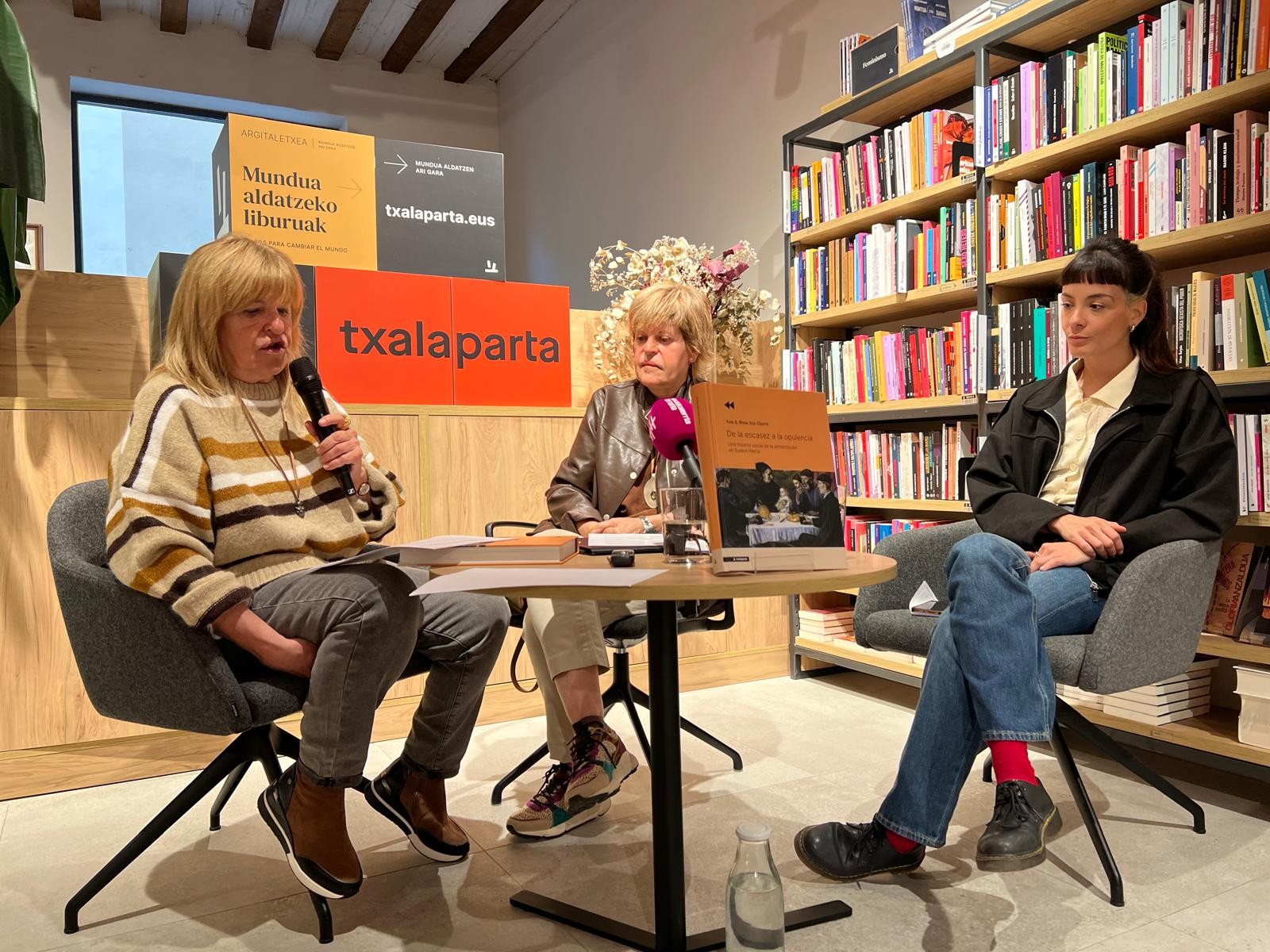 Euskal Herriko elikadura aztertu dute 'De la escasez a la opulencia' liburuan