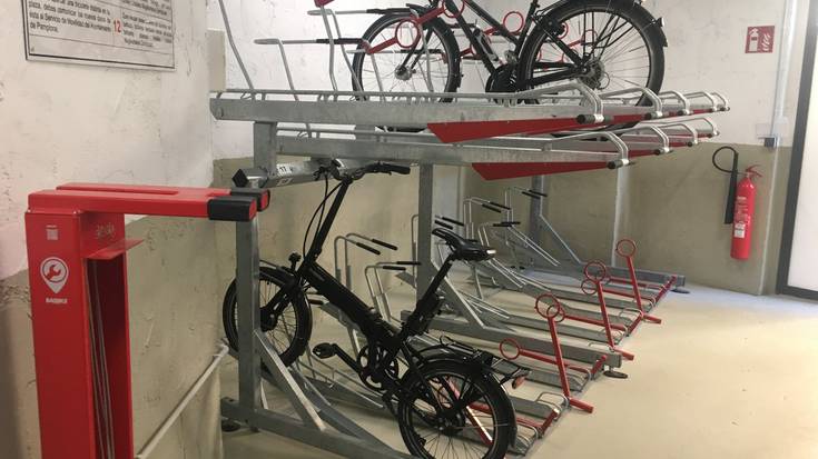 124 bizikleta uzteko tokia 