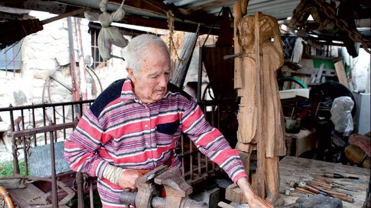 Joxe Ulibarrena eskultore eta etnografoa hil da