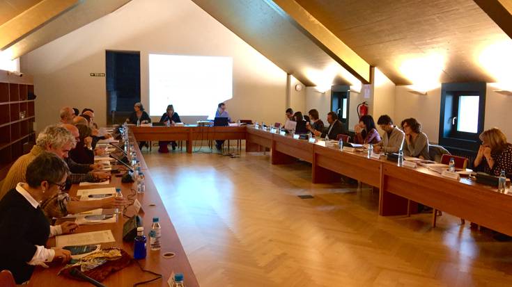 Euskara eztabaida alderdikoitik aldendu nahi du gobernuak legegintzaldi honetan