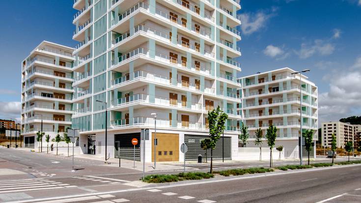 Etxebizitza eskubidea bermatzeko plana aurkeztu du Nafarroako Gobernuak