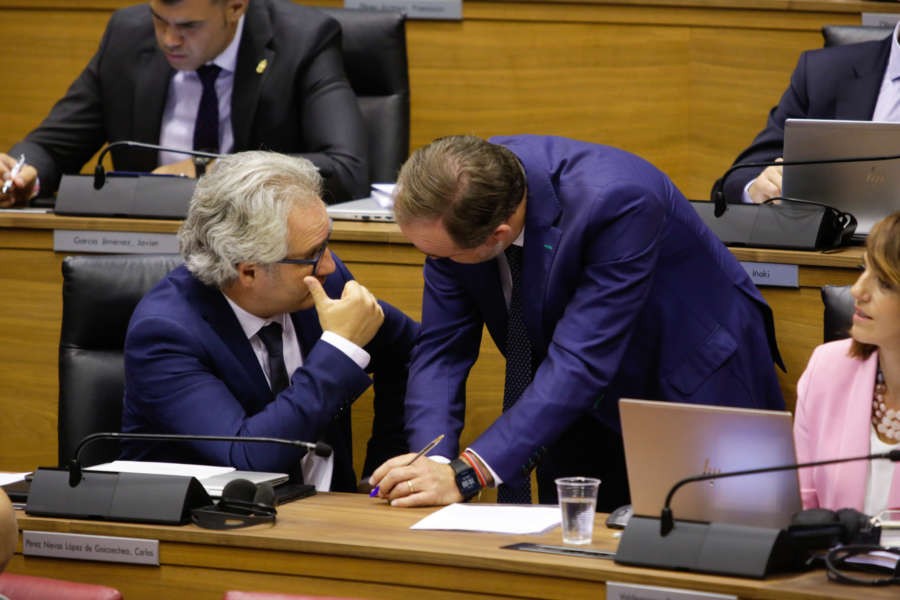 Esparzak aitortu du Madrilgo eta Murtziako PP-ren eta Cs-en hausturak ez duela Navarra Suma "laguntzen"