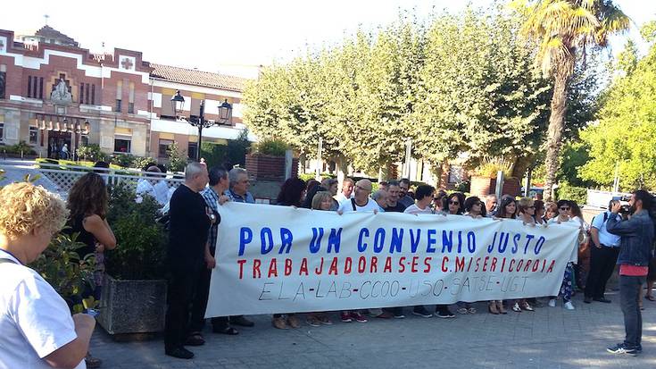 Hitzarmen duina aldarrikatu dute adinduen egoitzako langileek