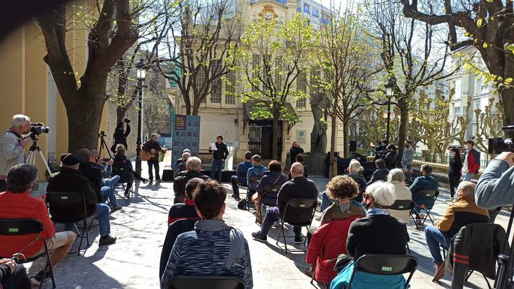 Euskal Herrian torturaren ondorioz hidaldakoak aitortzea eskatu du Egiari Zorrek