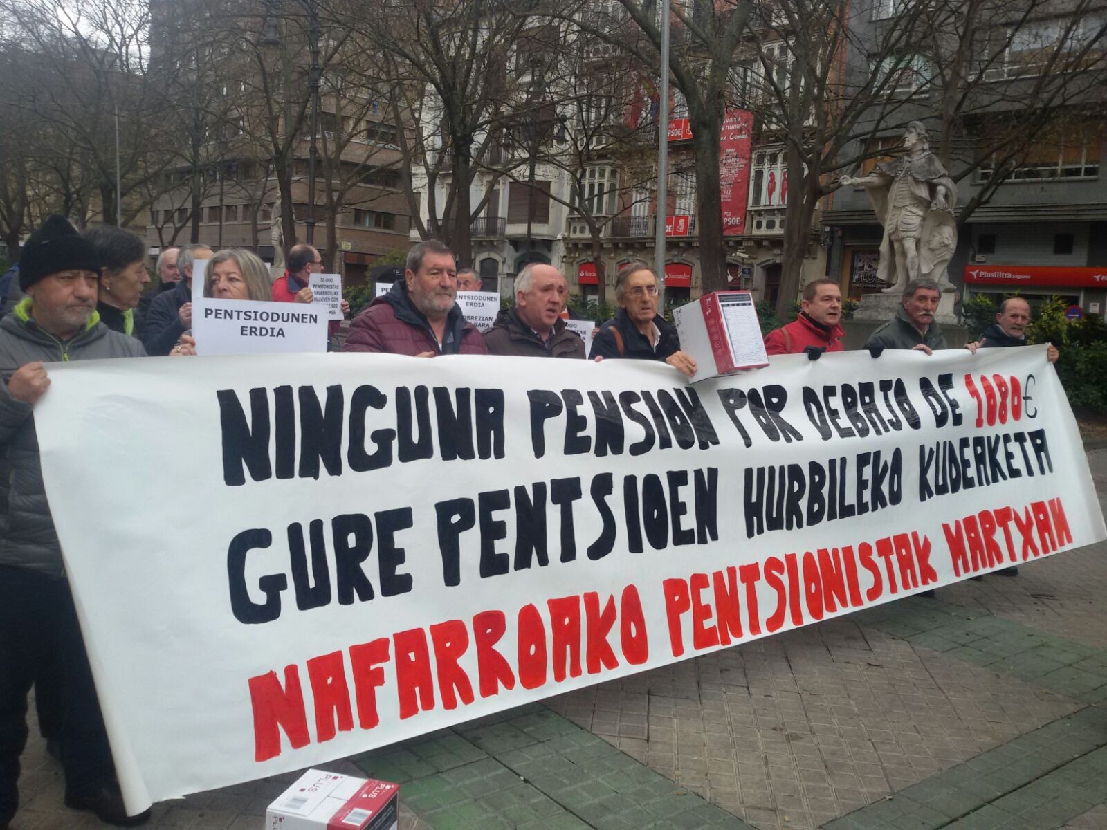 Pentsionistak Martxan taldeak pentsio duinak aldarrikatuko ditu adinduen egunean