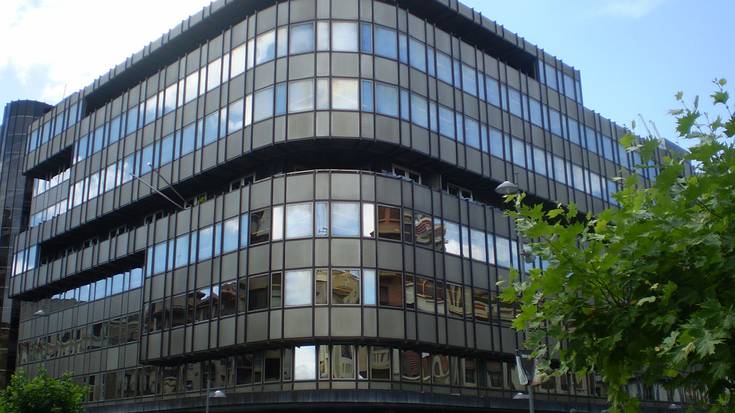 Banku publikoa sortzea aztertzen ari da gobernua