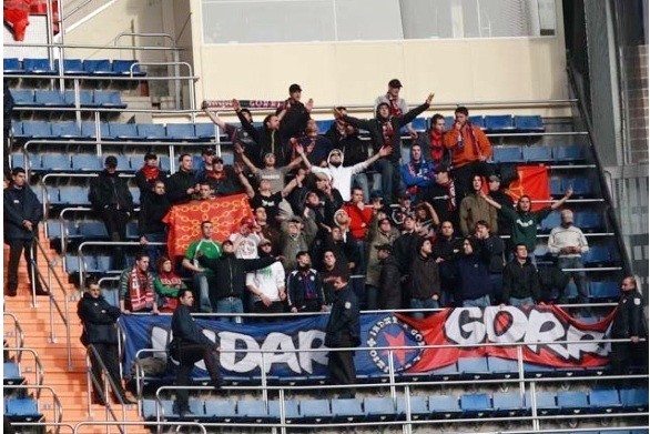 Indar Gorriko hamar lagun atxilotu dituzte "erakunde kriminaleko" kide izatea leporatuta
