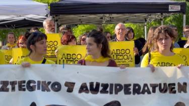 Lurraren defentsarako mugimenduen hiru adibide aztertuko ditu Berriak, Iruñean