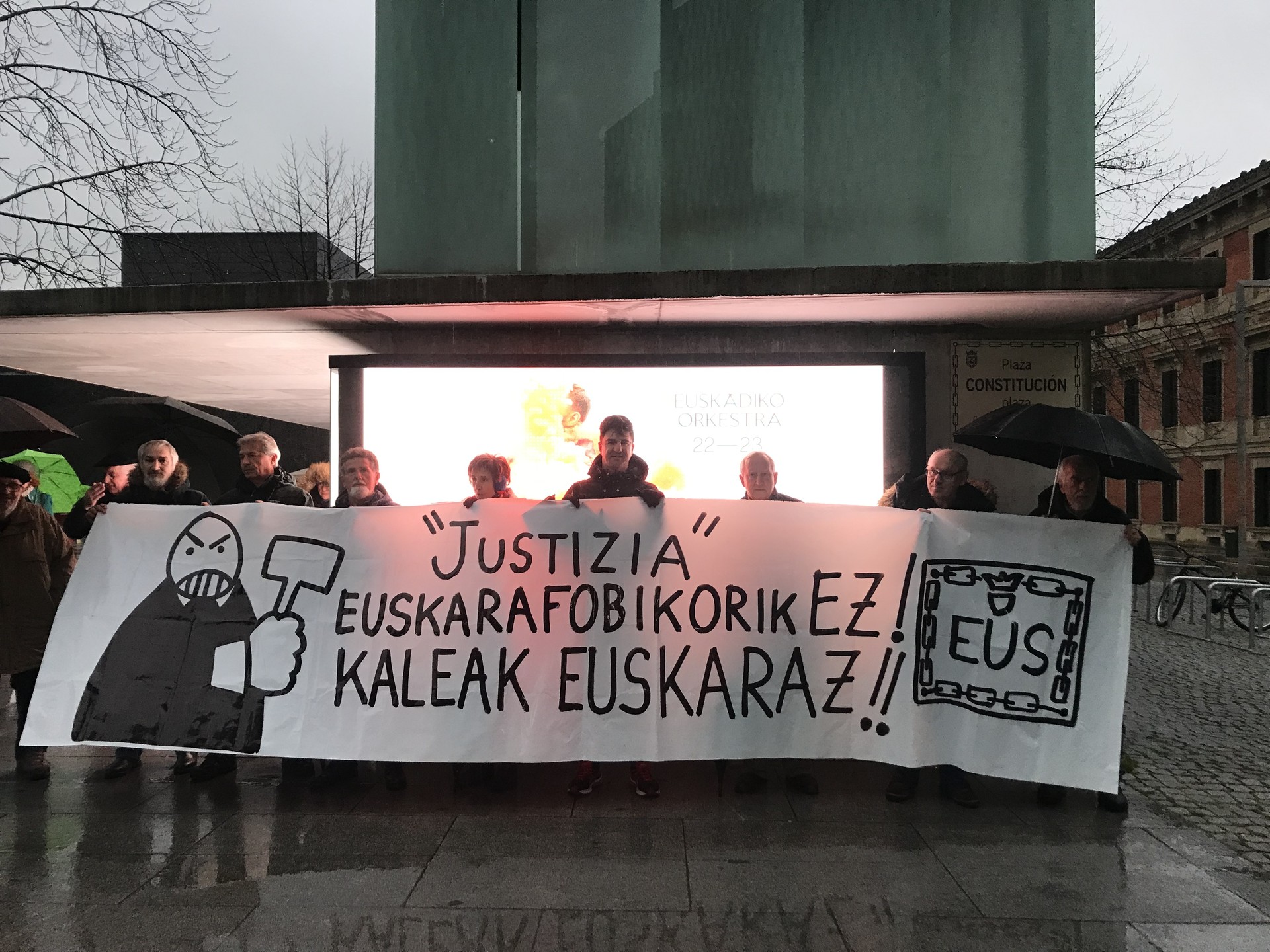 Kaleak euskaraz errotulatzeko aldarrikapena, euripean