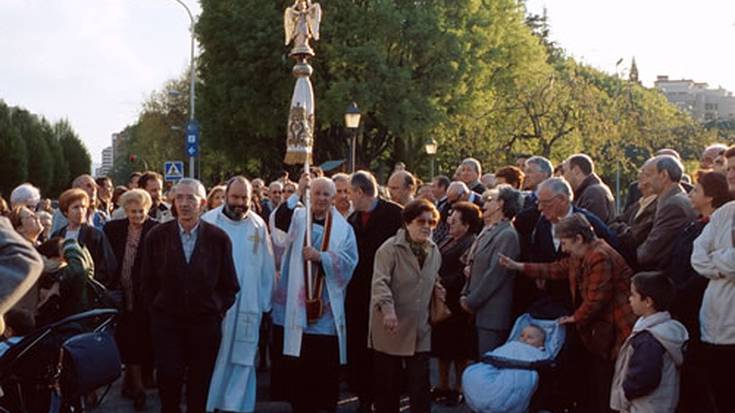Gaur arratsaldean iritsi da Aralarko aingerua Iruñera