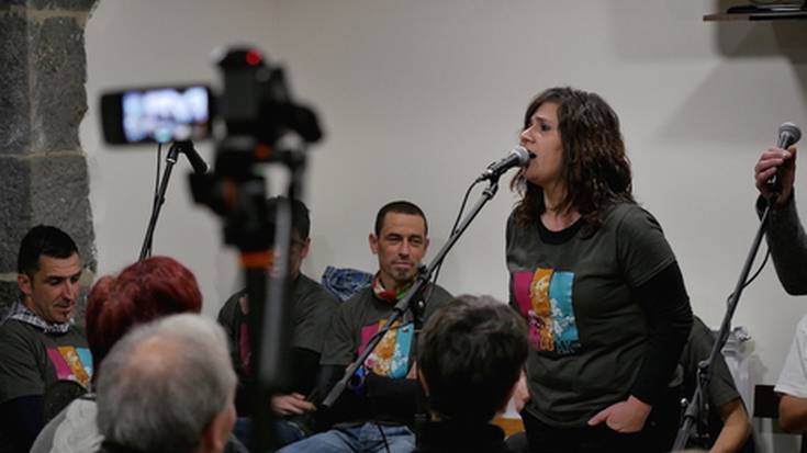 Joana Ziganda eta Xabat Ilarregi Nafarroako Bertsolari Txapelketara