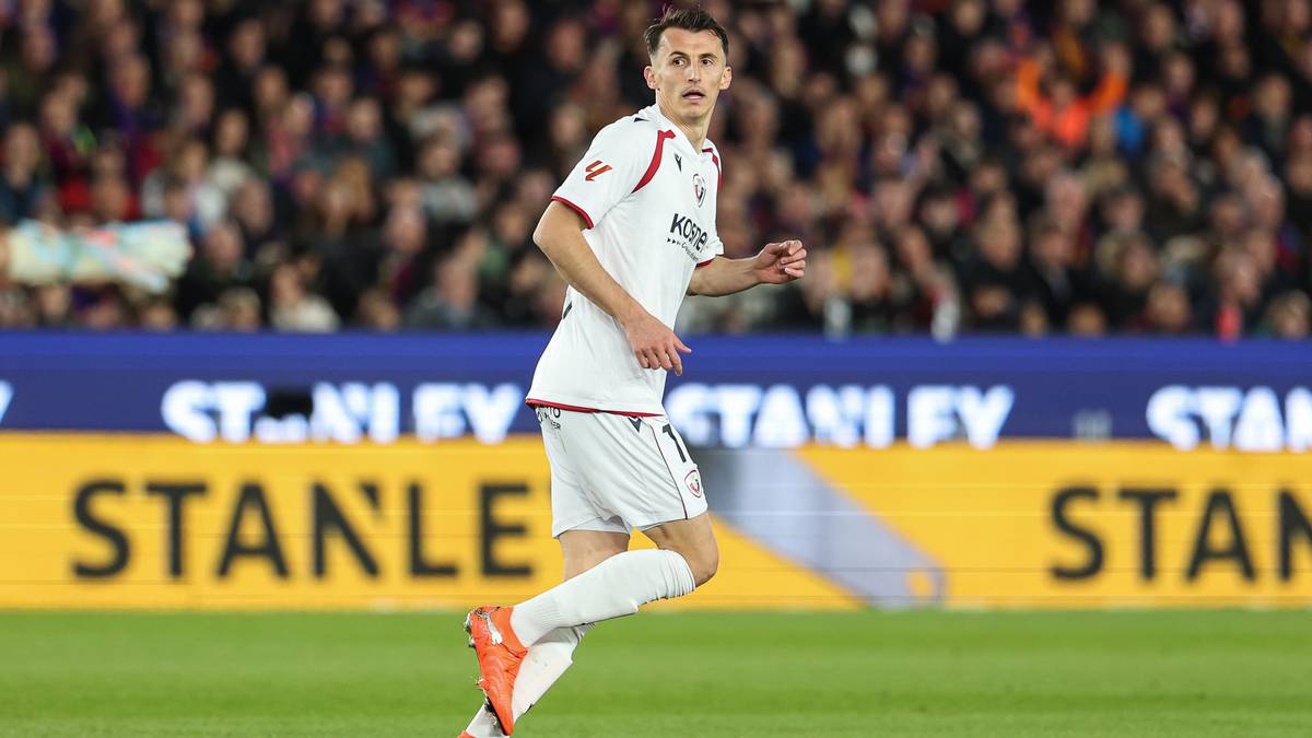 Liderra zangotrabatzeko zorian