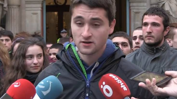 "Lekuz kanpo" daude udalaren kontrako erasoak, Ikasle Abertzaleak-en ustez