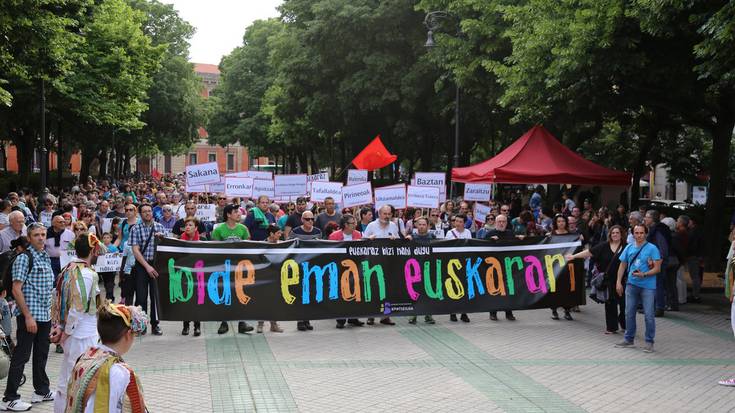Euskara bultzatzeko eskatu dute milaka lagunek 