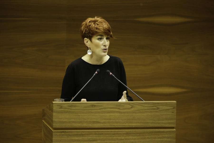 Jokoarekiko menpekotasunen inguruko politiken azterketa "integrala" proposatu du EH Bilduk Parlamentuko ponentzian