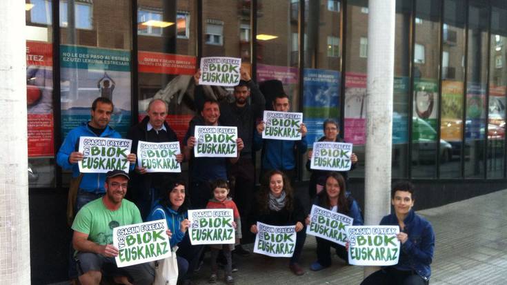 Osasun etxean mediku eta pedriatra euskaldunak egoteko exijitu dute arrotxapearrek