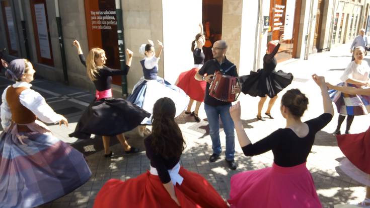 Dantza eta musika uztartuko dituzte 'Korrontzi Dantzan' ikuskizunean