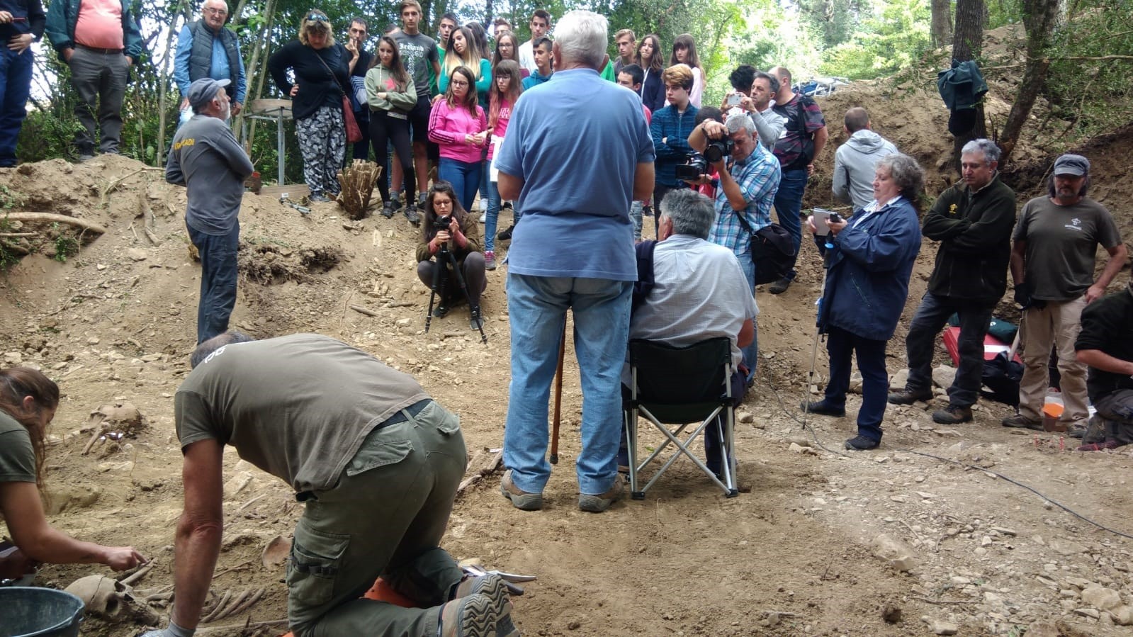 Espainiako Gobernuak 77ko amnistia legea partzialki bertan behera uzteko akordioa iragarri du
