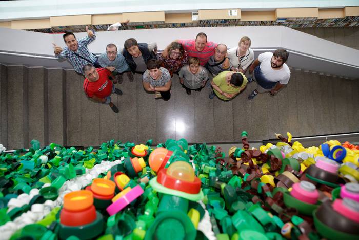 Plastikozko tapoiak, apaingarri