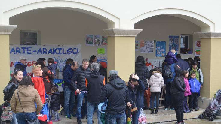 'Sakana herri eskolekin Sortzen' jai jendetsua