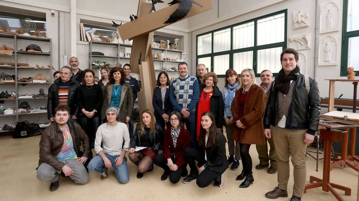 Lan istripuetan hildakoak gogoratzeko eskultura jarriko da Arrotxapean