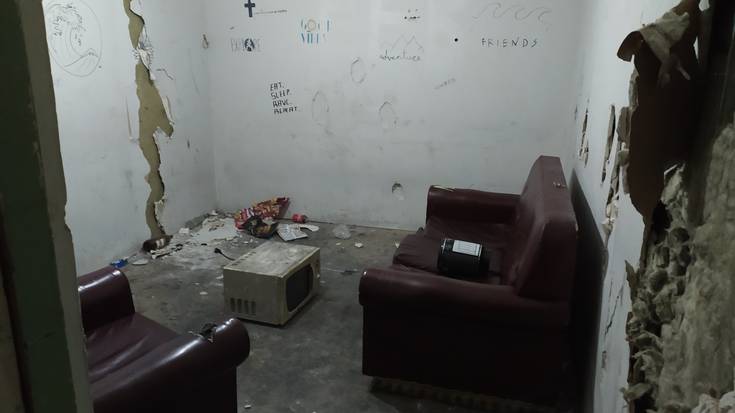 100 pertsona kaleratu dituzte Arrosadiko etxabe batetik