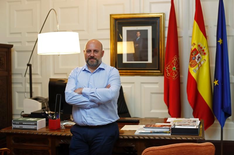 Trafiko eskumenen eskualdeatzean, "berrikuntzarik ez"