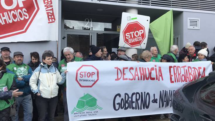 Yulan, Juan eta haien lau seme-alaba adingabeak kaleratu egin dituzte