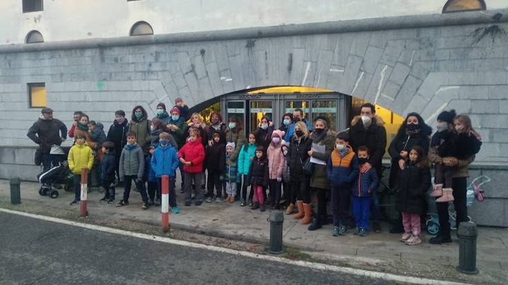 Eskola-garraioaren egoeraren aurrean "eskola eredu berria" aldarrikatu du Sortzenek