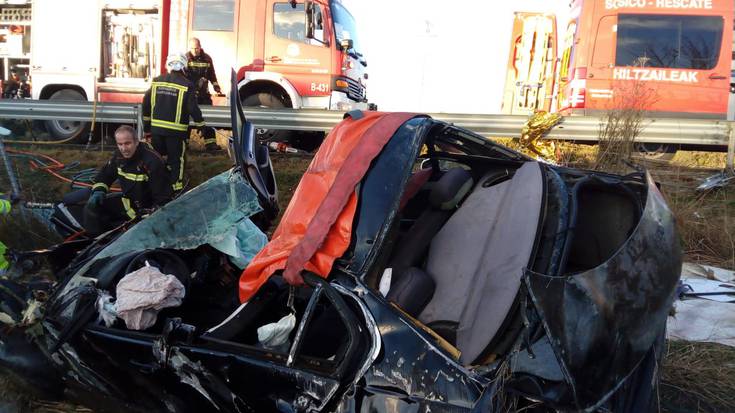 Auto istripuan larri zauritu da gazte bat Barasoainen