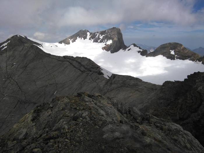 Doneztebeko mendizale bat hil da Huescako Pirinioetan