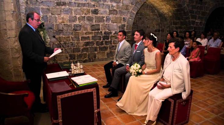 Ziudadelan ezkontza zibilak egiteko erreserbak www.pamplona.es webgunean