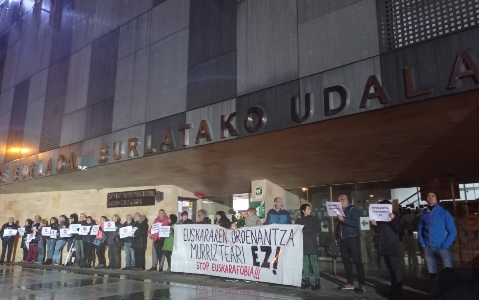 Euskarafobiaren aurka, Burlatan