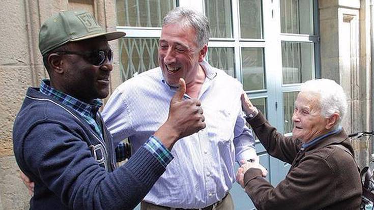 Asironek bere soldata jaitsiko du, baita zinegotzi ordezkariena ere