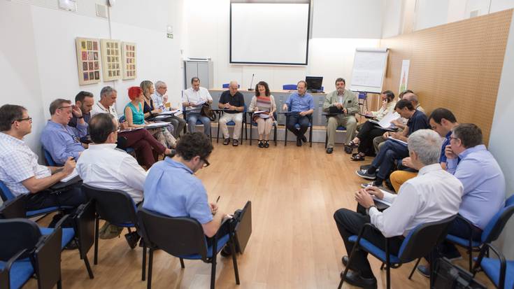 Asteburuan ere alerta gorria ezarri dute gehiegizko beroagatik