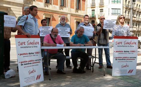'Pentsionistak Martxan' sinadurak biltzen hasi da 1.080 euroko pentsioen alde