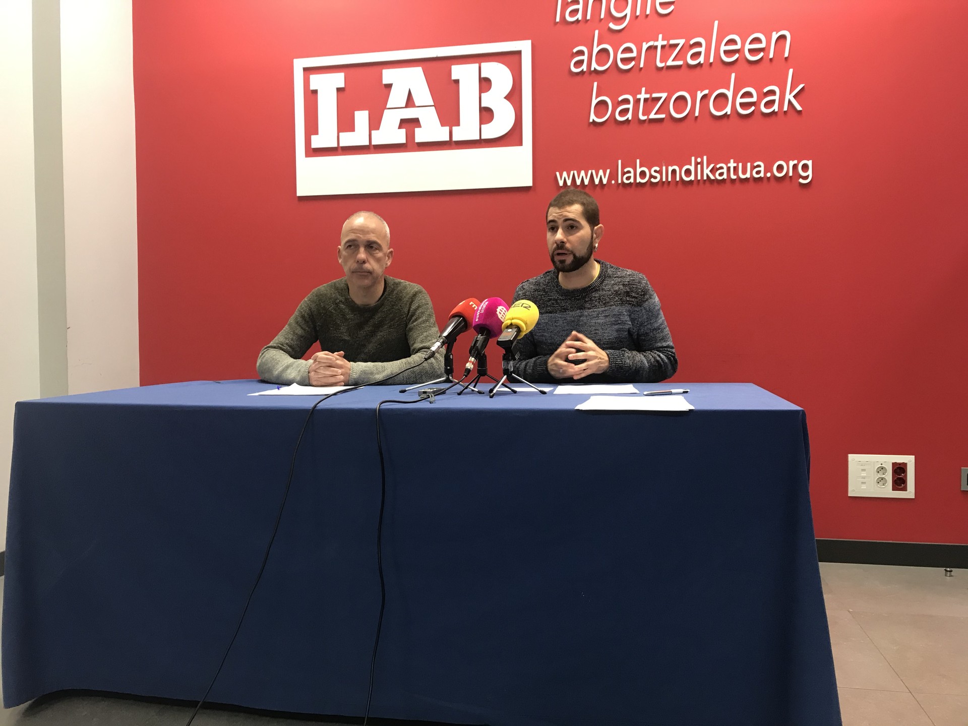 Gobernuak pobreziari buruzko txostenaren "irakurketa konformista" egin duela kritikatu du LABek