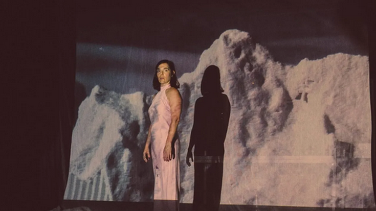 Mikele Urroz: "Maitasun eskutitz bat idatzi diot mendiari"